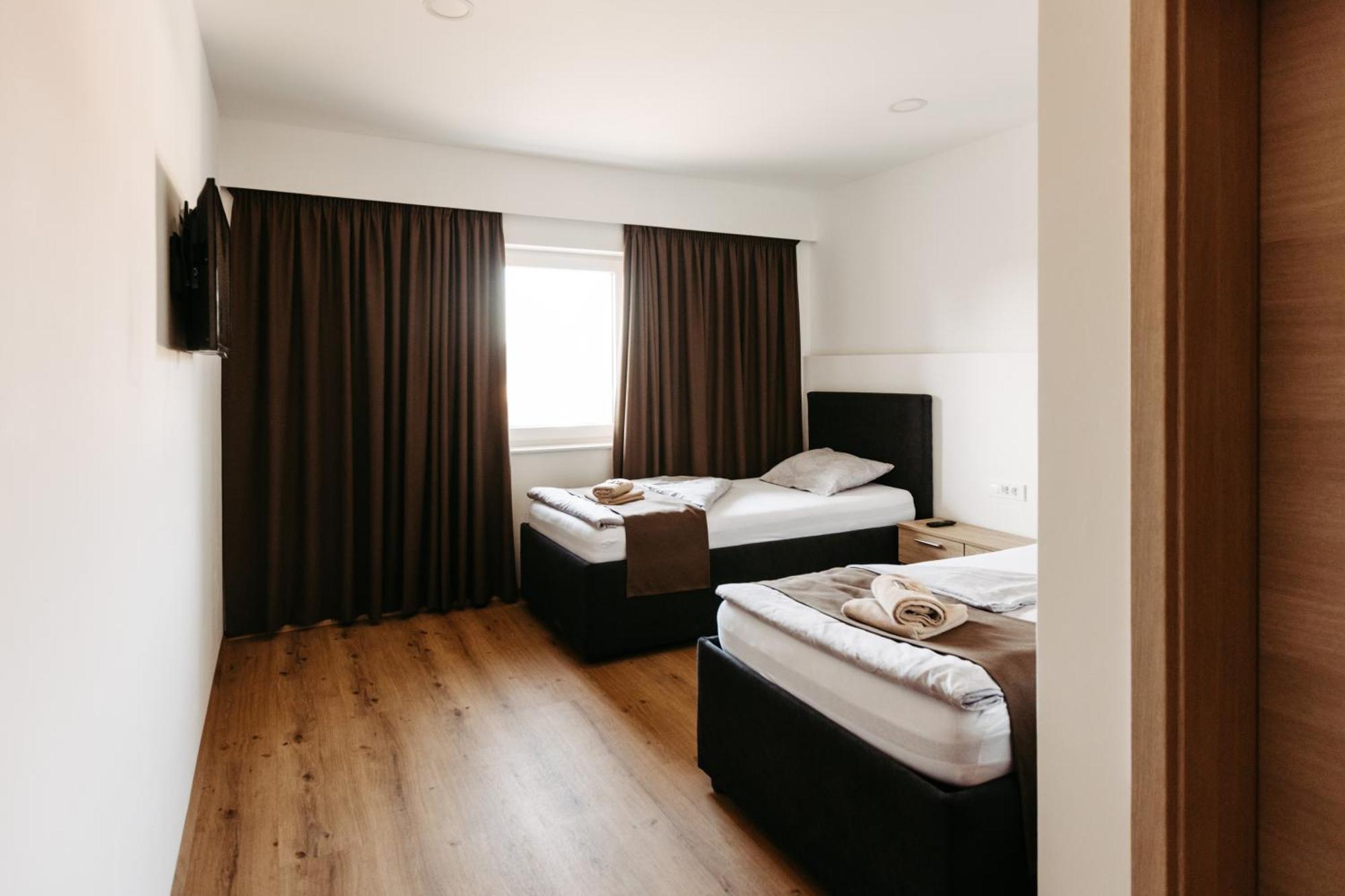 Hotel Murat Ptuj Zewnętrze zdjęcie